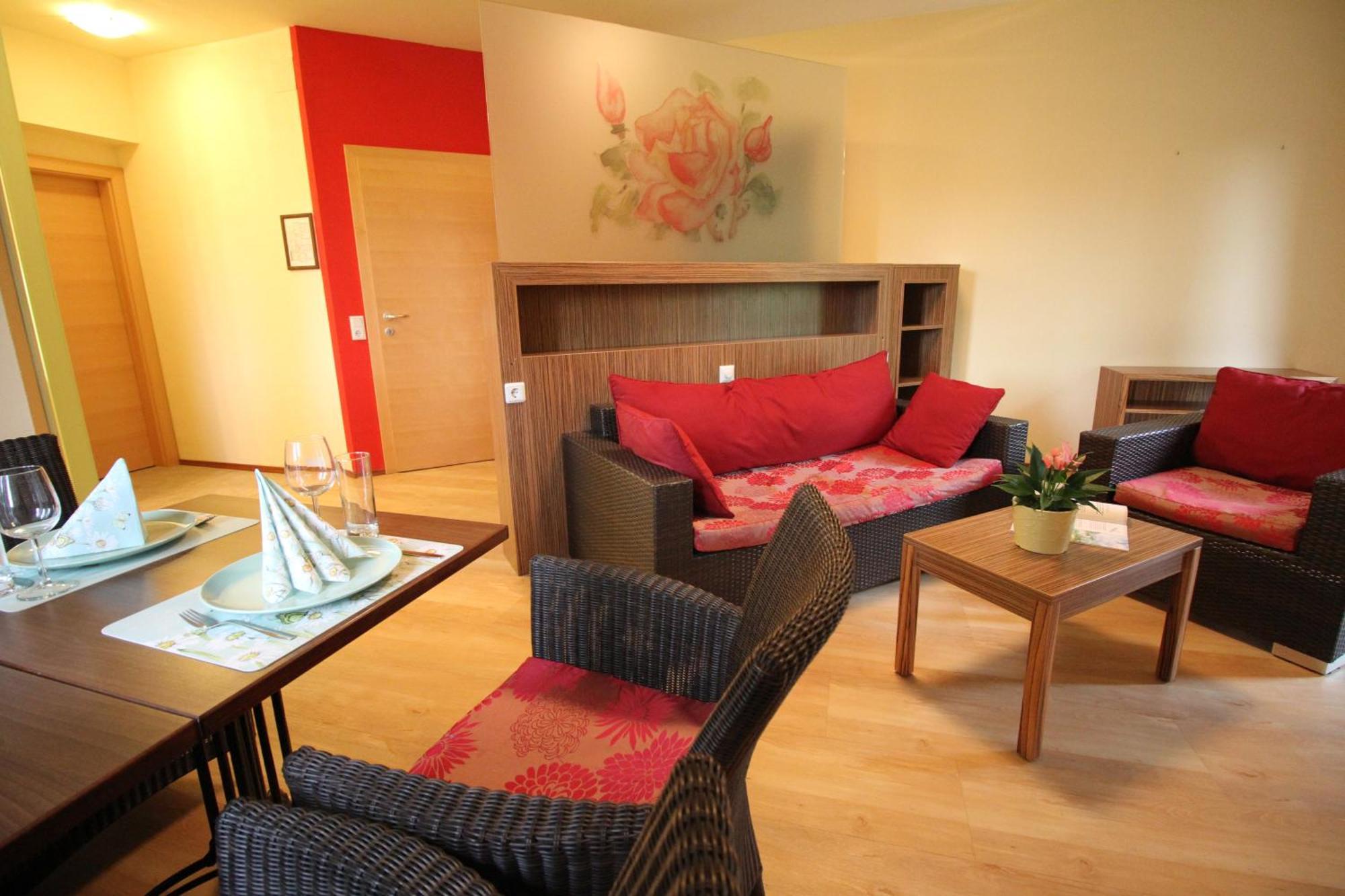 Rosenhotel - Serviced Apartments Zwentendorf Екстер'єр фото