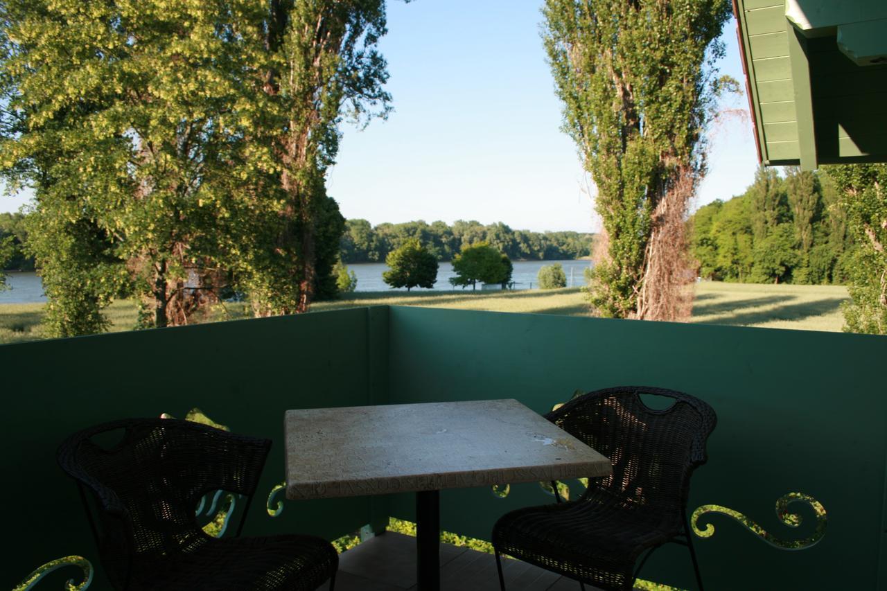 Rosenhotel - Serviced Apartments Zwentendorf Екстер'єр фото